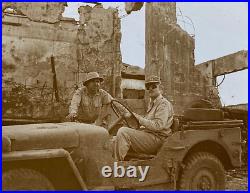(2) ORIGINAL WW2 US ARMY 7th AIR FORCE CAPTAIN in THE SOUTH PACIFIC PHOTOS c1944