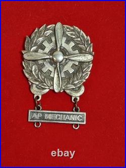Original WWII US Army Air Forces USAAF Sterling Technician Badge AP Mechanic 19G