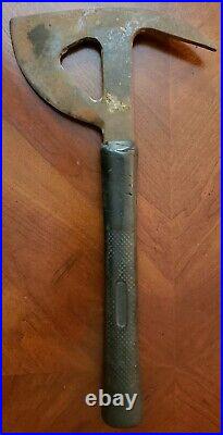Vintage US Army Air Force Bomber Escape Axe Survival Hatchet Emergency Aircraft