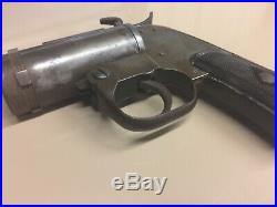 WW2 US Army Air Forces M8 Flare Pistol Pyrotechnic B17 B24 USN
