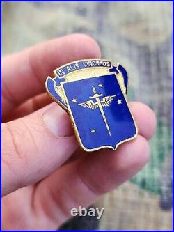 WWII US Army Air Corps Air Force 19th Bomber Group DUI Crest Pin