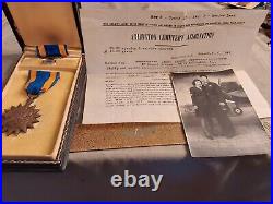 WWII US Army Air Corps Force Boxed Air Medal w Full Wrapped Brooch