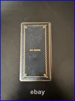 WWII US Army Air Corps Force Boxed Air Medal w Full Wrapped Brooch BA