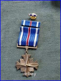 WWII US Army Air force DISTINGUISHED FLYING CROSS IN Original coffin box