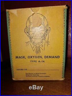 WWII / WW2 U. S. Army Air Force, TYPE A-14 Oxygen Mask, Size Medium